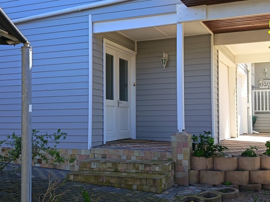 4 Bedroom Property for Sale in Bergsig Western Cape